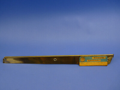 Alfa Romeo NOS Duetto right side windshield trim 105035920800/01