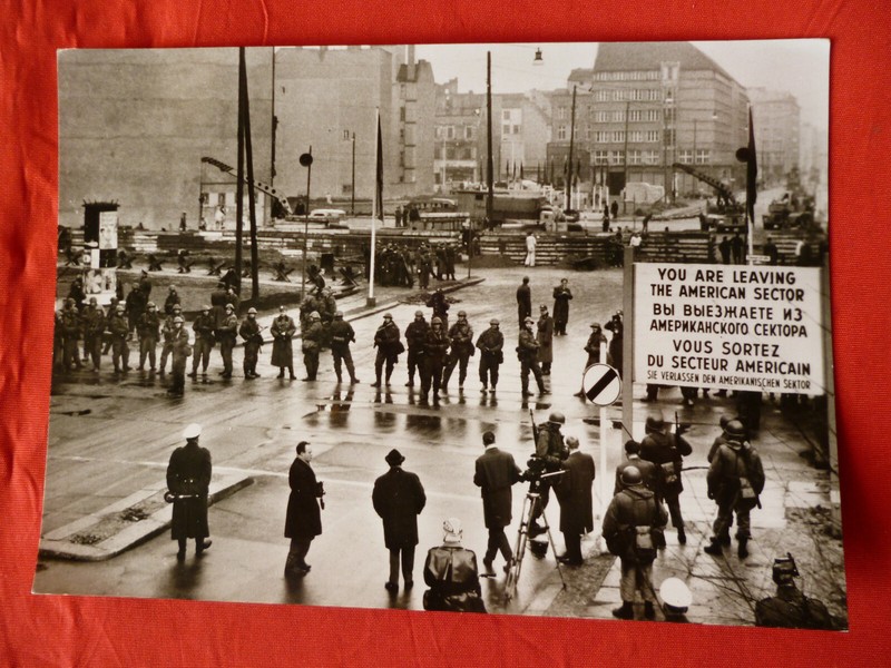 Carte Postale Berlin Friedrichstrabe Mit Neuen Sperren Guerre Secteur American