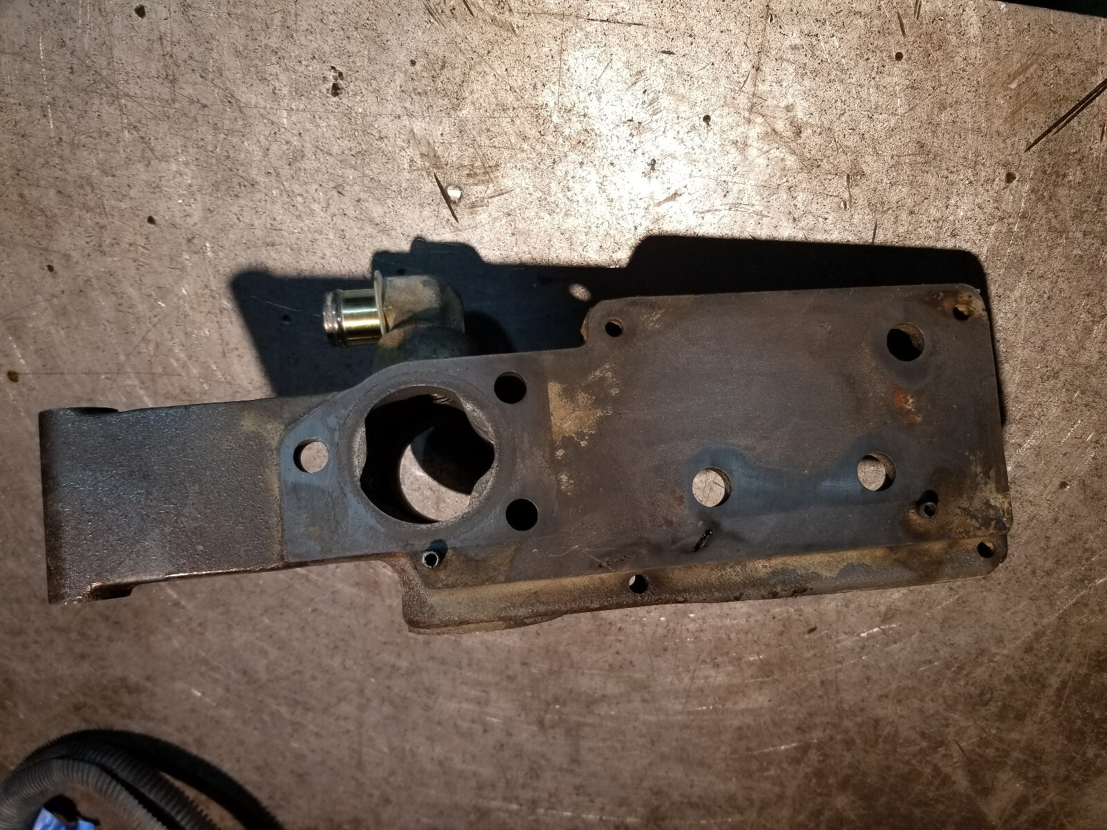 03-07 Dodge Ram Cummins 5.9L Engine 3974354 Ac compressor bracket 3974355 - Picture 2 of 5