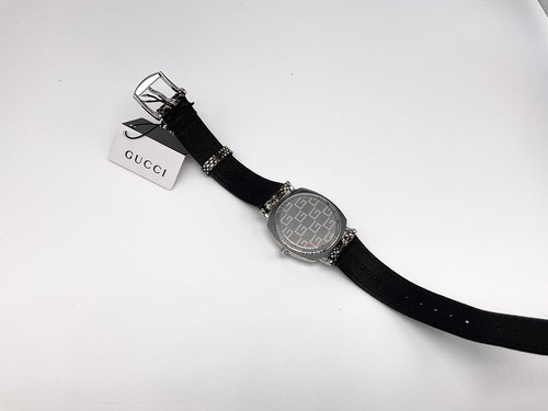 Pre-owned Gucci Light 35mm Ss Blue/silver Dial Leather Unisex Watch Ya152401