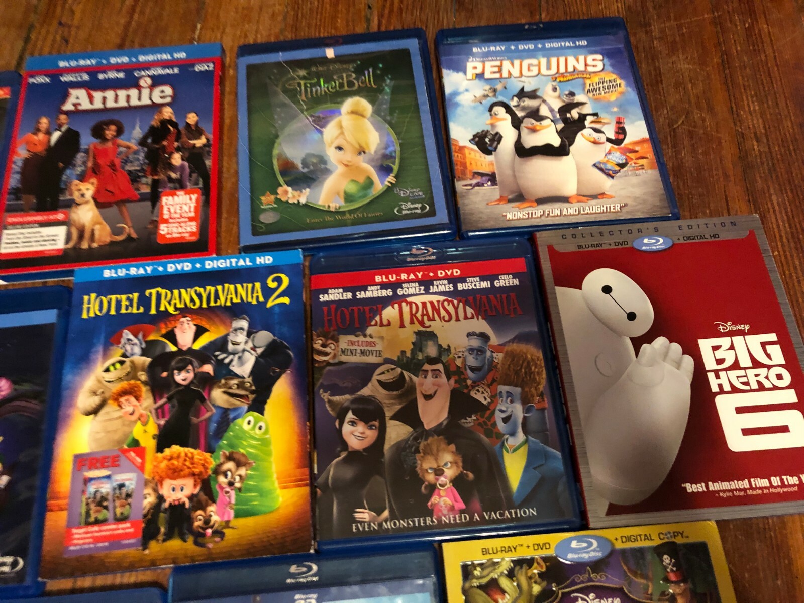 Lot of 13 Disney / Family Blu Ray movies - in cases
