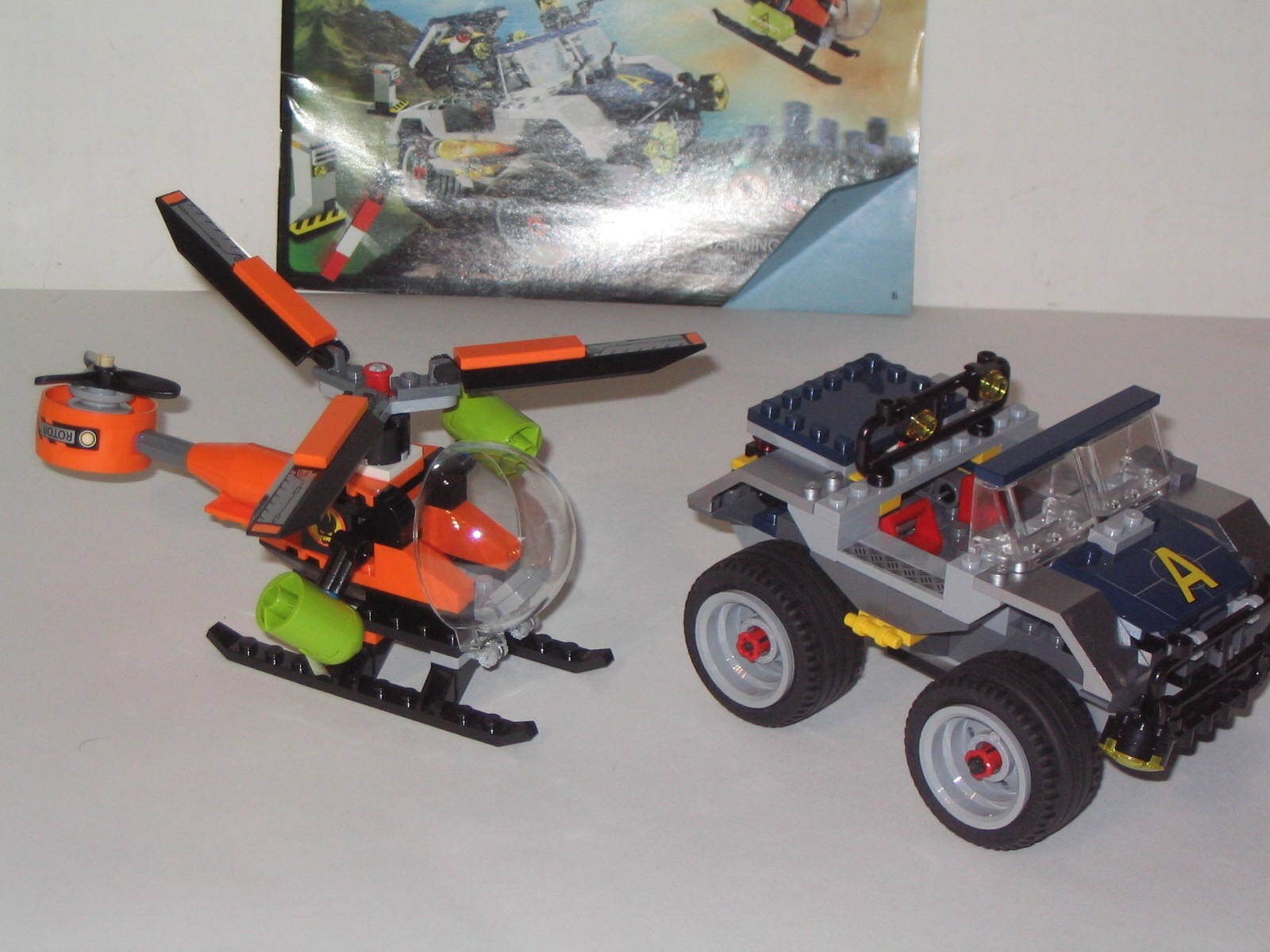MINT LEGO Agents 2.0 set 8969 4-Wheeling Pursuit Dr. D Zaster | eBay