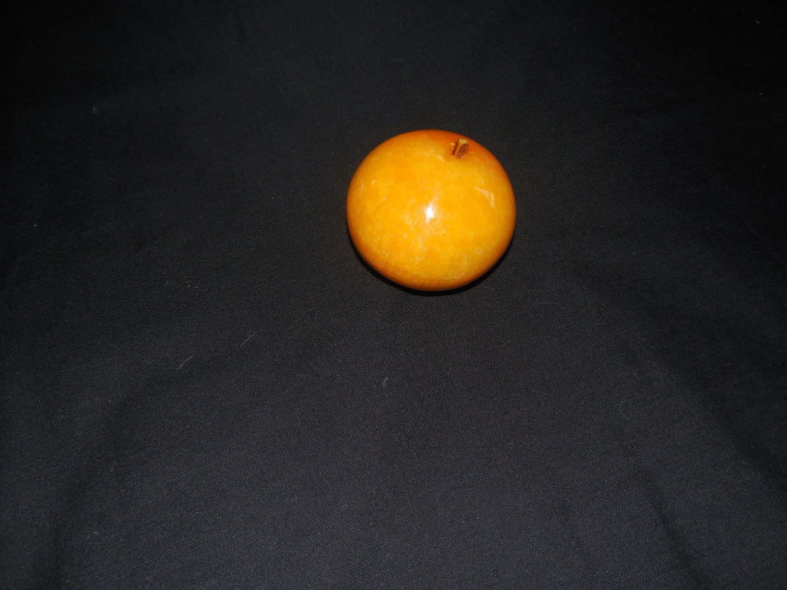 VINTAGE HIGH GLOSS ALABASTER STONE TANGERINE FRUIT