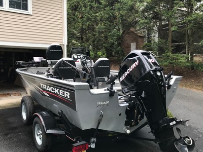 2008 Tracker Pro Guide V16 SC Deep V and Tracker Trailstar Trailer