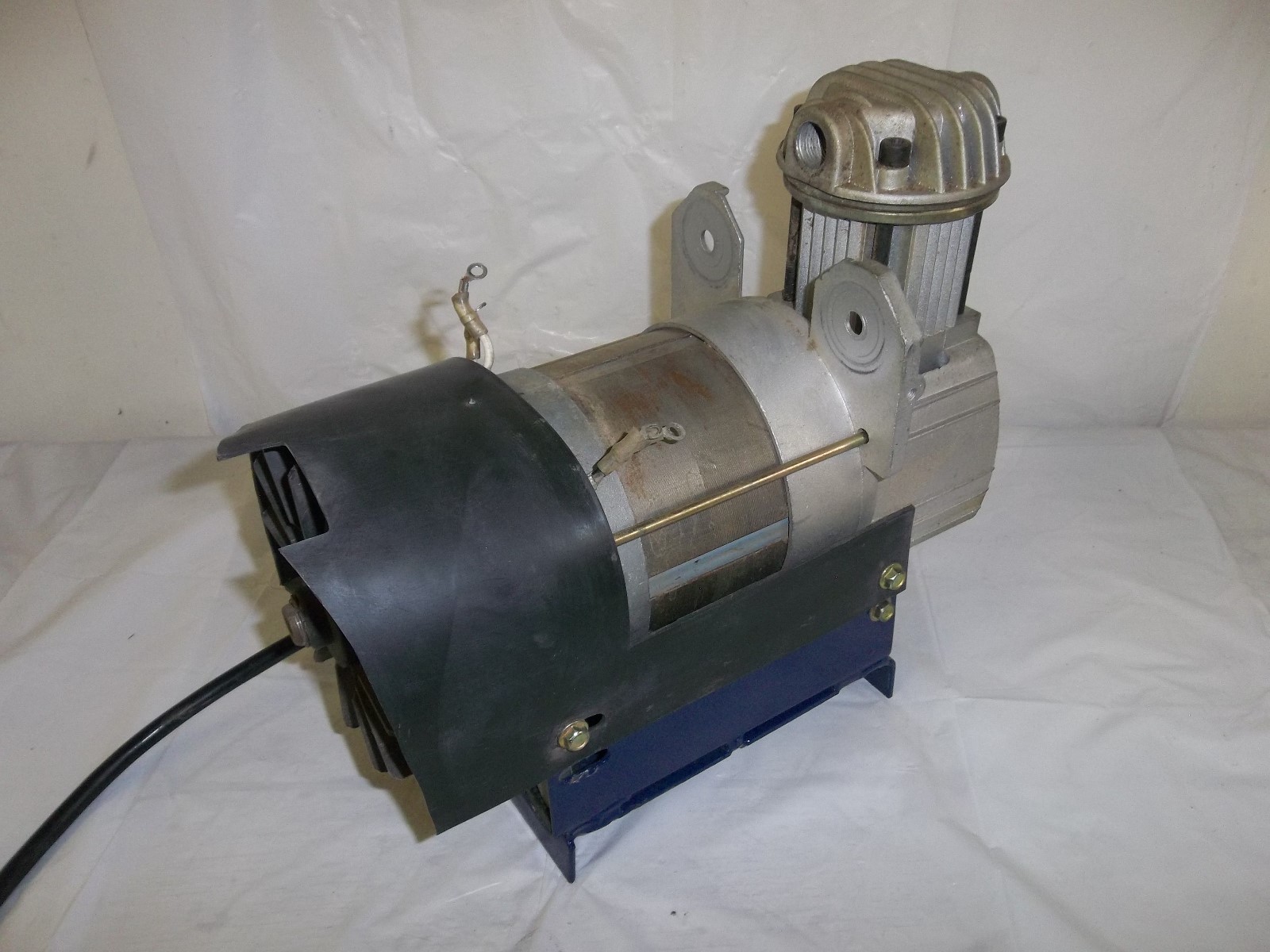 CAMPBELL HAUSFELD HM700099AV AIR COMPRESSOR PUMP MOTOR ENGINE ASSEMBLY PART