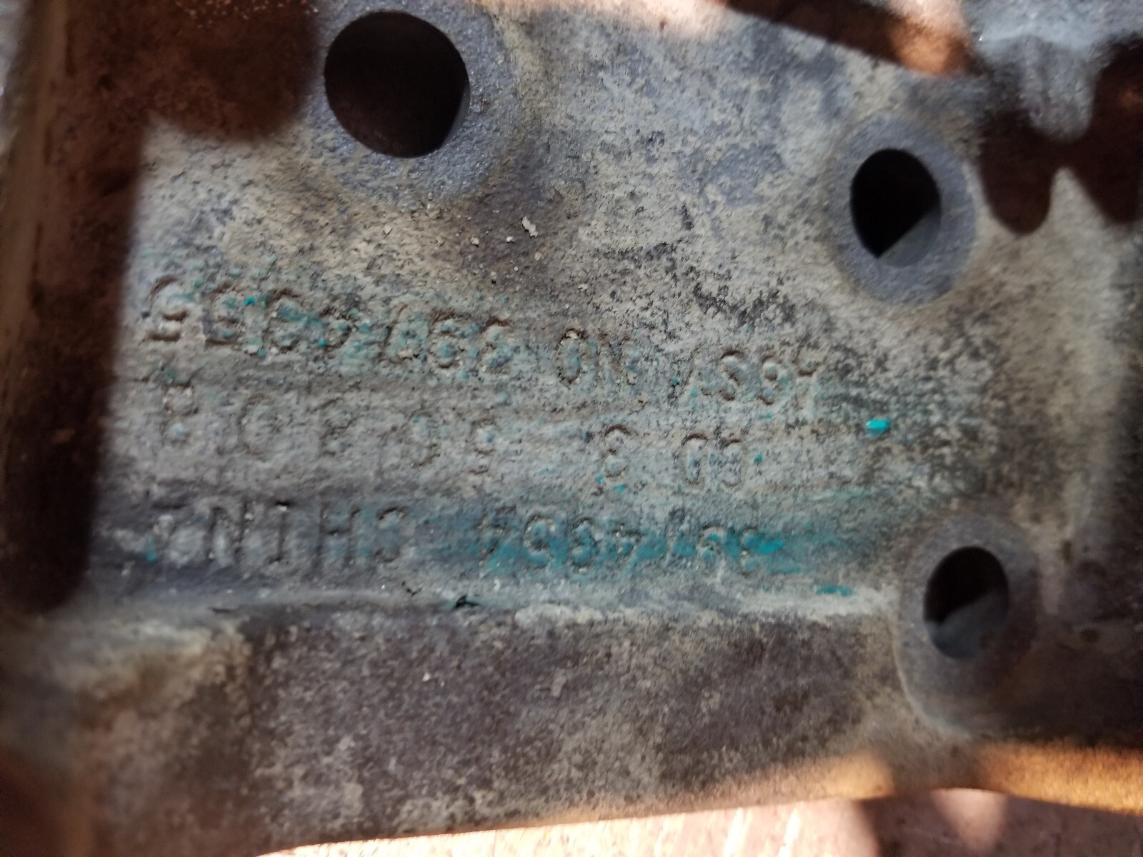 03-07 Dodge Ram Cummins 5.9L Engine 3974354 Ac compressor bracket 3974355 - Picture 4 of 7