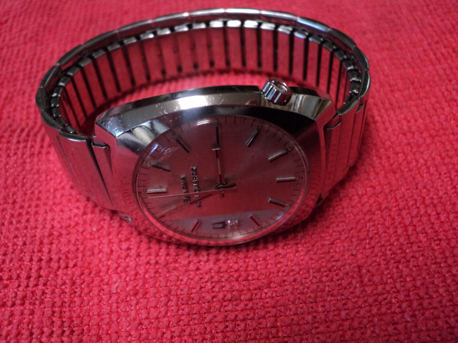 Vintage Accutron 224 Tuning Fork Accuquartz Watch