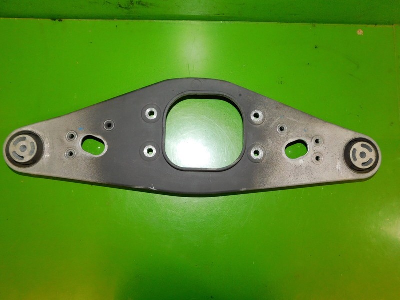 06-11 CLS 550 63 W219 OEM 2303521806 rear differential carrier mount bracket