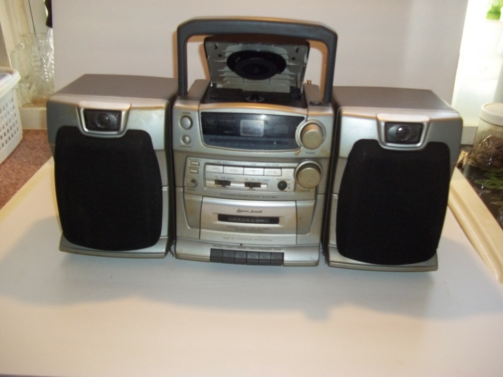 Lenoxx Sound Boombox MODEL Cd 149 cd player cassette player/ recorder