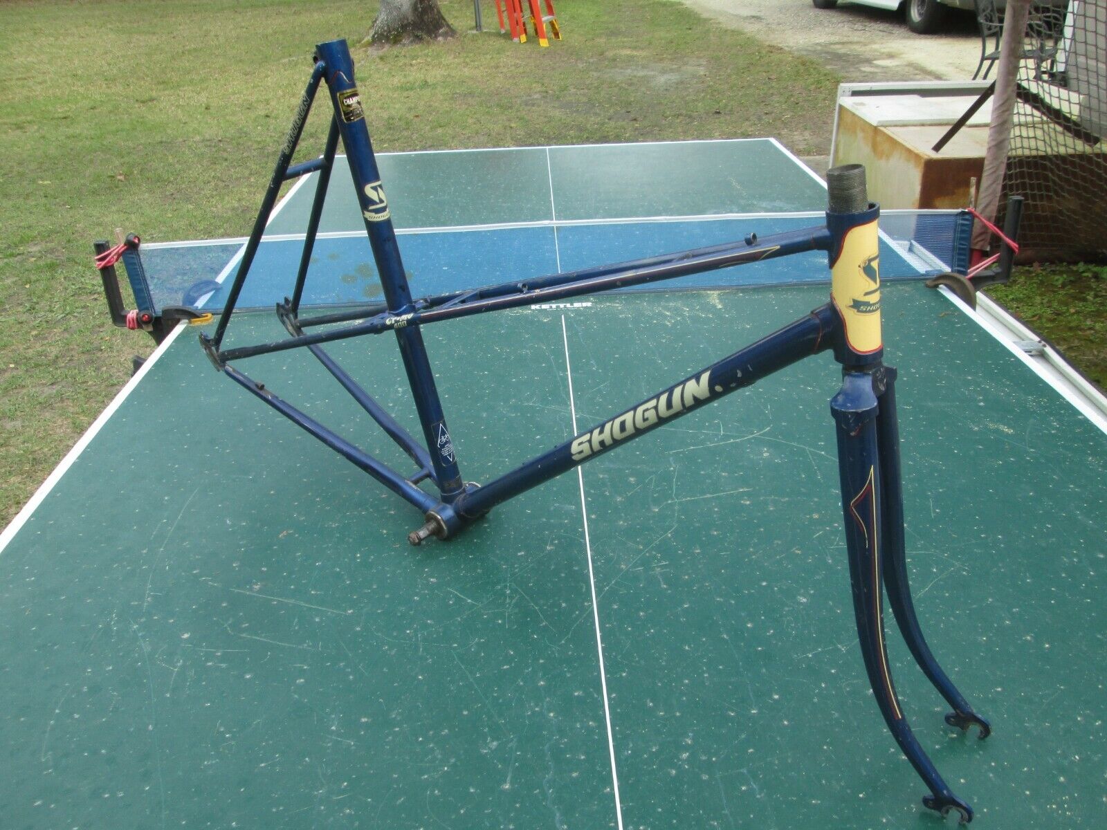 Vintage Shogun Frame and fork CR MO 400 Mixte with Tange Vintage Shogun Frame and fork CR MO 400 Mixte with Tange