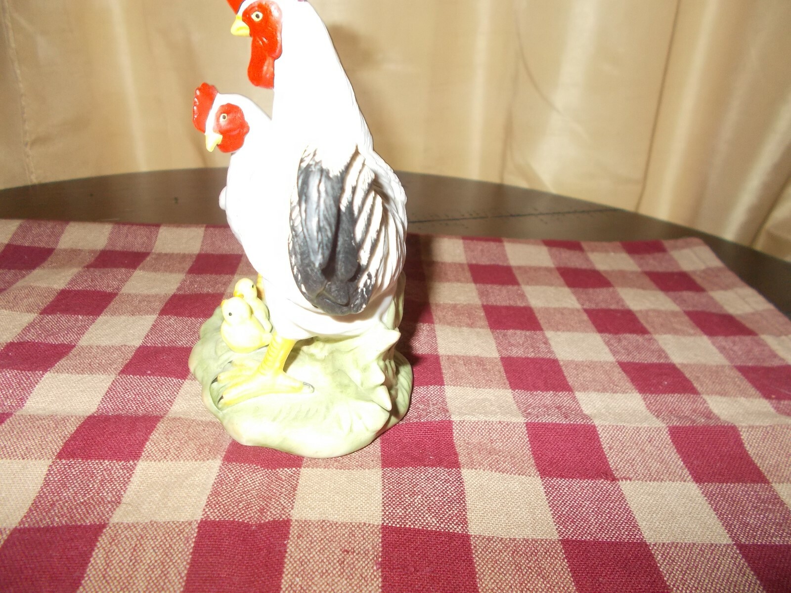 HOMCO CHICKENS, ROOSTER HEN & 2 CHICKS FIGURINE 1458 EXCELLENT CONDITION