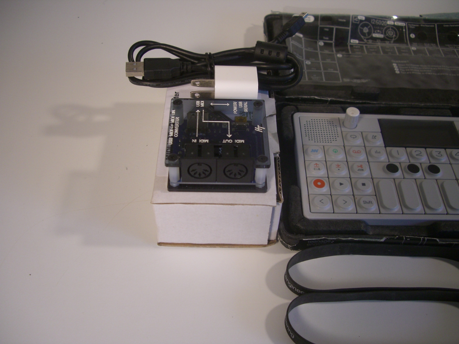 Teenage Engineering OP-1 Keyboard Synthesizer/ Excellent condition!