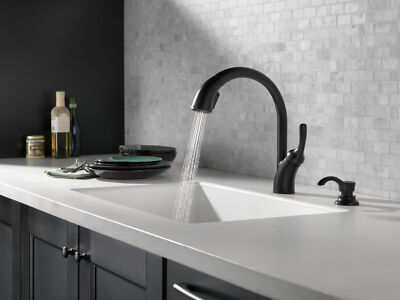 Delta Shiloh Pullout Kitchen Faucet Matte Black-Certified Refurbished