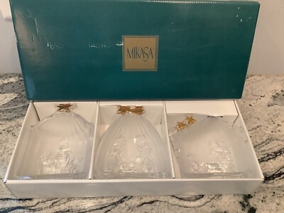 Mikasa 3 pc Crystal and Golden Stars Nativity Scenes Christmas Decor