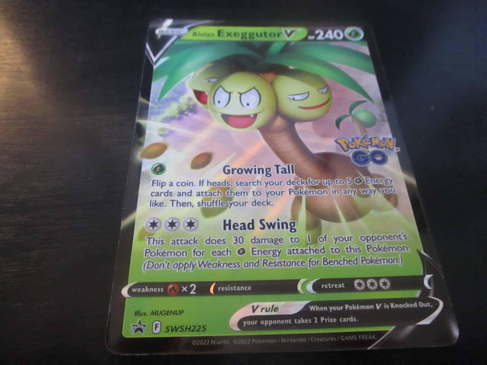 るなん　0527 ALOLAN EXEGGUTOR V HOLO pokemon CARD #SWSH225 2022 MInt