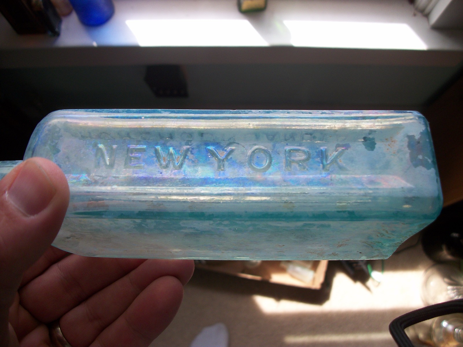 HALE'S HONEY OF HOREHOUND AND TAR CN CRITTENTON NY AQUA MED NICE PATINA