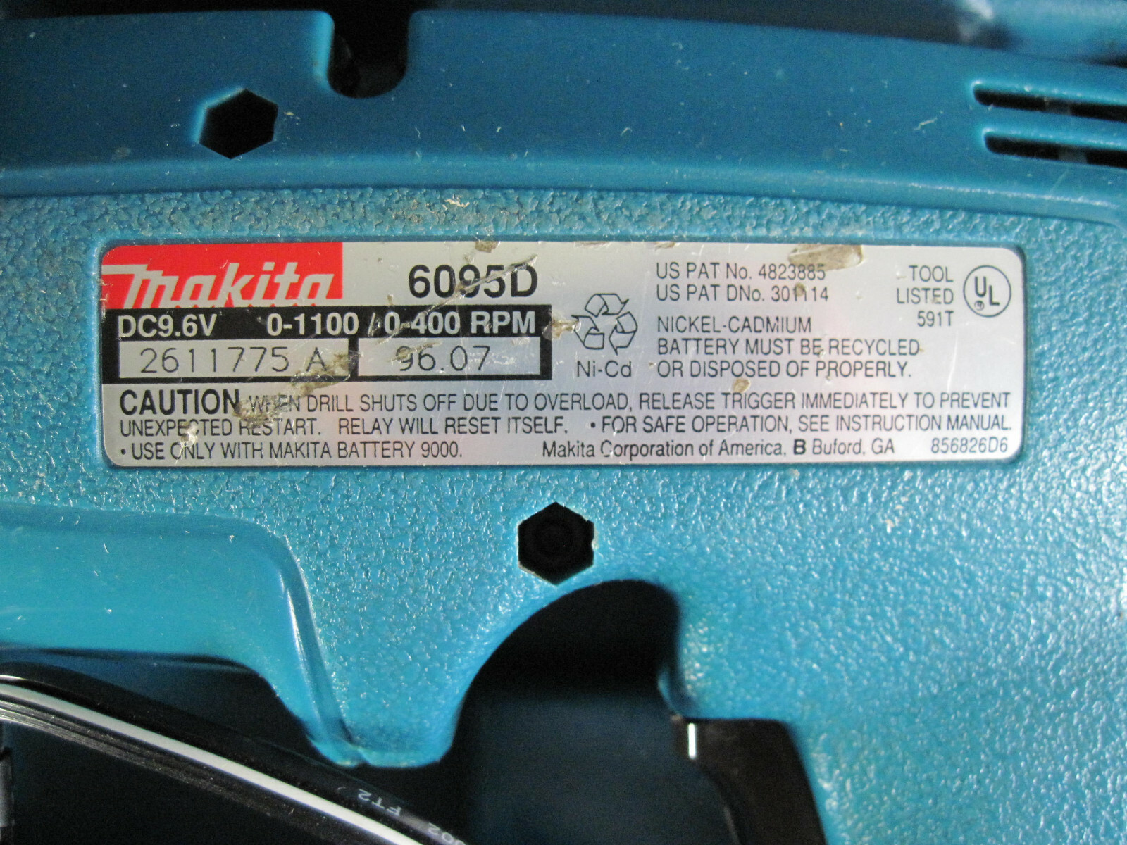 Makita 6095D 9.6V Driver Drill Charger & Original Carrying Case & One Battery