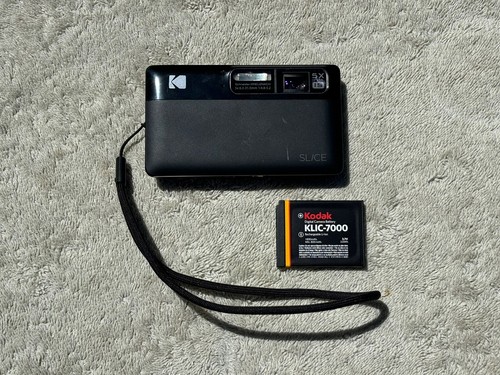 KODAK カメラ Kodak Slice R502 14.0MP Touchscreen Digital Camera 5x Zoom