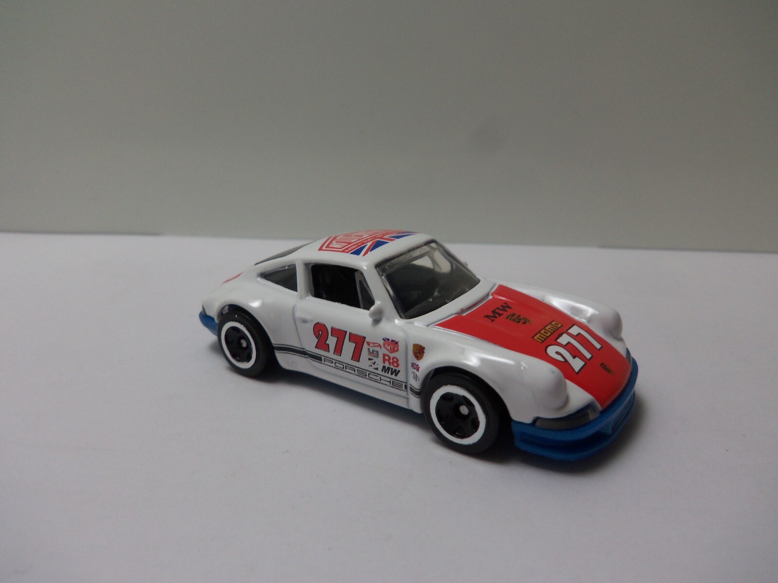ホットウィール 71 ポルシェ　911 (チェイスカー) HOT WHEELS PREMIUM EXOTIC ENVY '71 PORSCHE 911 BLACK 0/5