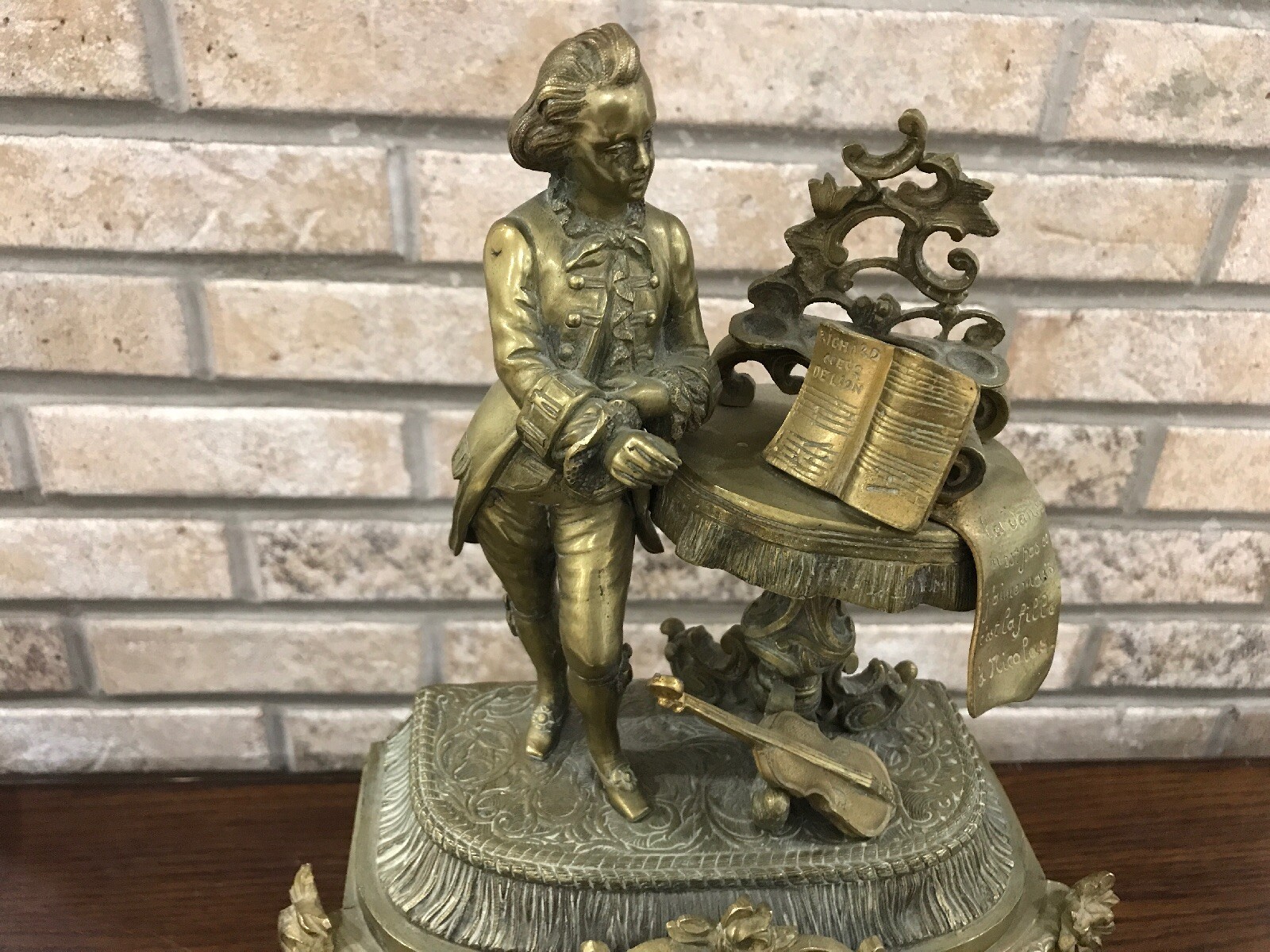 Antique ART NOUVEAU French Vincent Statue Bronze Clock Richard Coeur De Lion