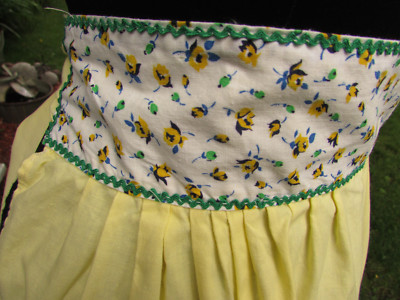Vintage Cotton Yellow & Flower Print Half Apron with Rick Rack Trim