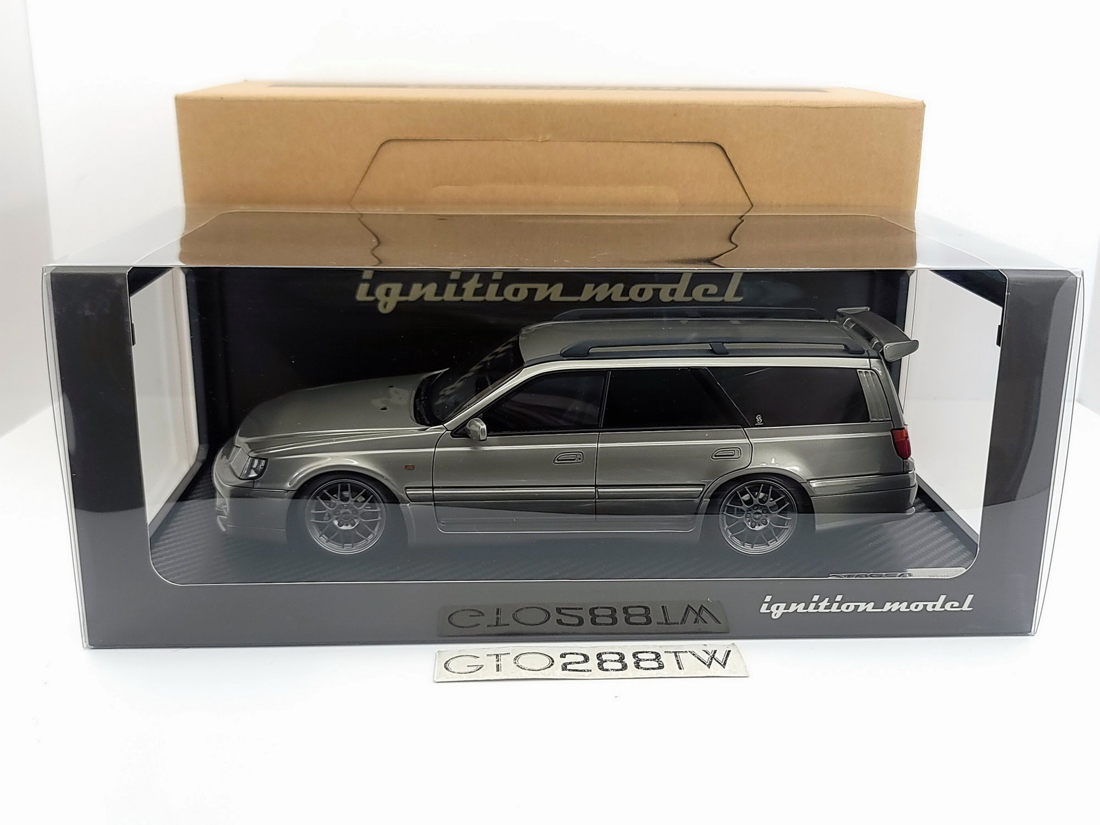 Ignition Model(IG) 1:18 scale Nissan STAGEA 260RS(WGNC34