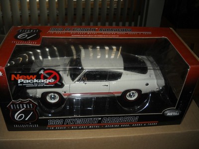 HIGHWAY 61-1968 PLYMOUTH BARRACUDA 1/18 SCALE SKU 50307 WHITE CAR-AWESOME CAR