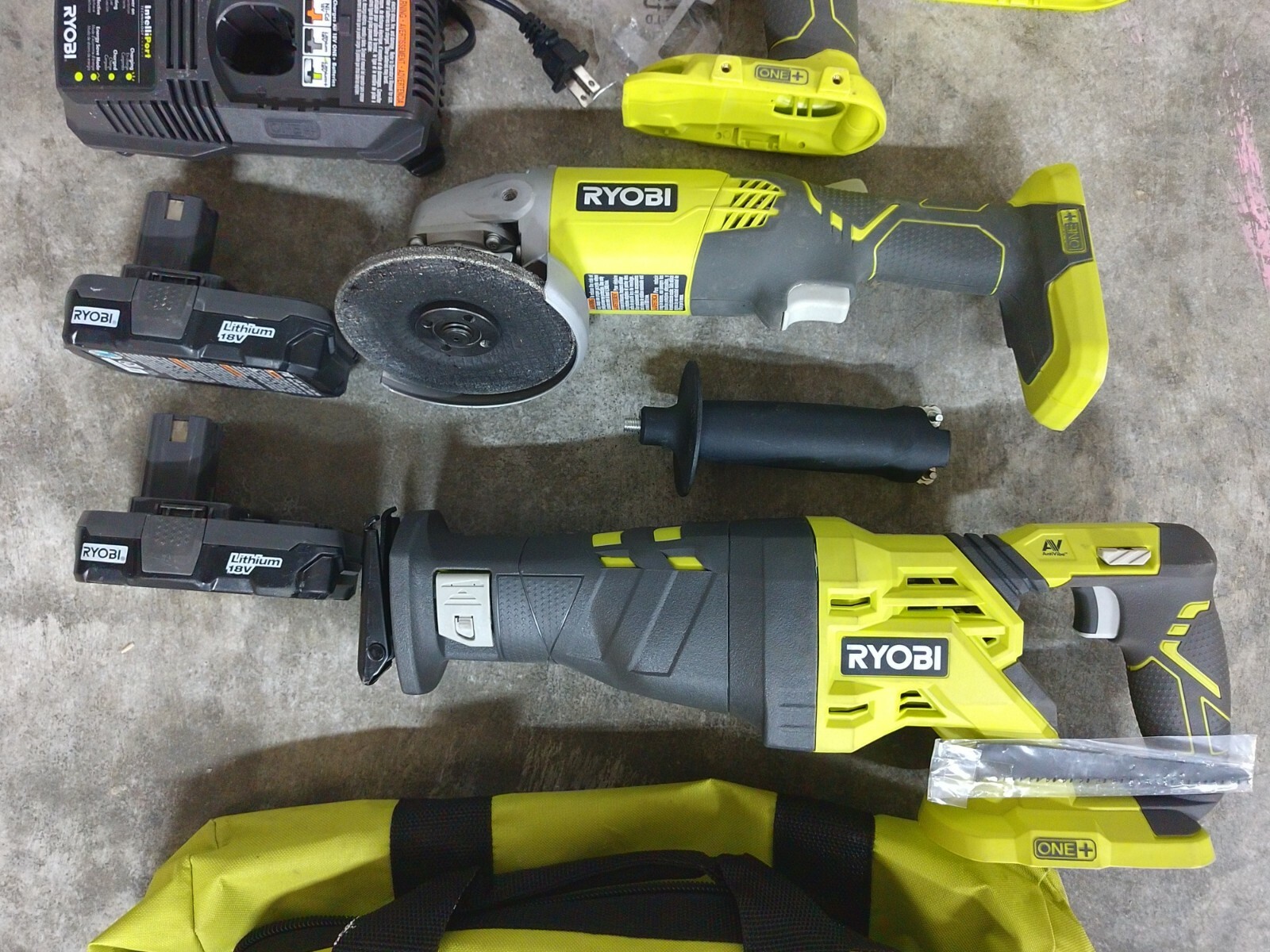 Ryobi 18v Drill, Impact Driver, Reciprocating Saw, Circular Saw & Grinder Kit