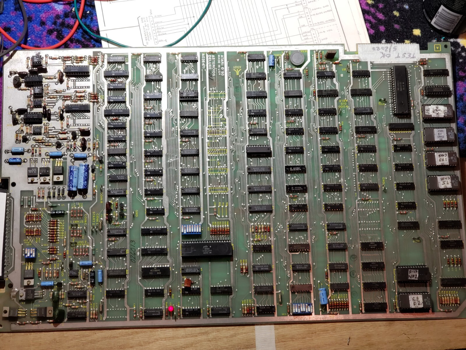 Asteroids DeLuxe Arcade PCB board - repair and refurbish