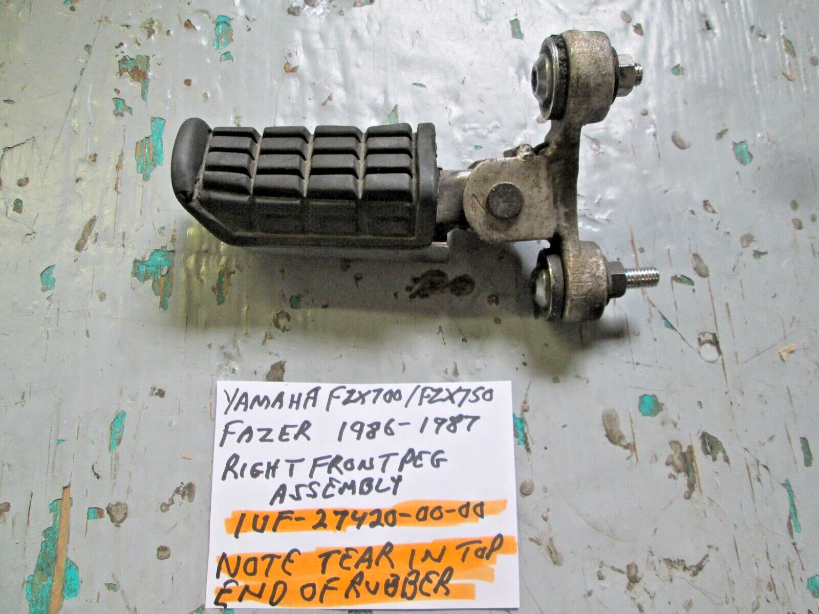 Yamaha 1986 - 1987 FZX700 / FZ750 FAZER right front peg