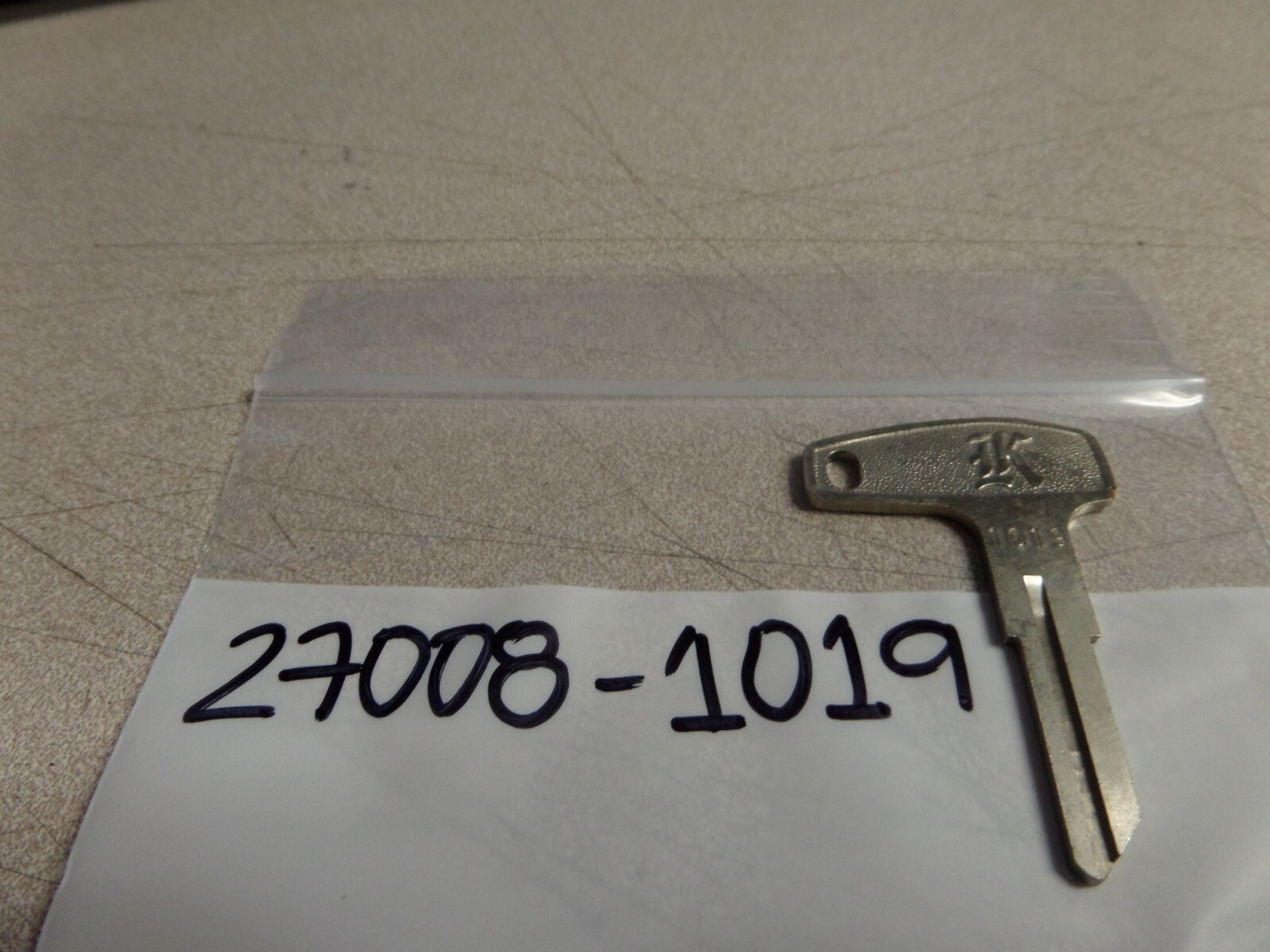 rさん用　T422 H469 w165 m362 H223 H467 NOS Kawasaki OEM Blank Key 1974-1975 G3SS 1970 G4TR 1976