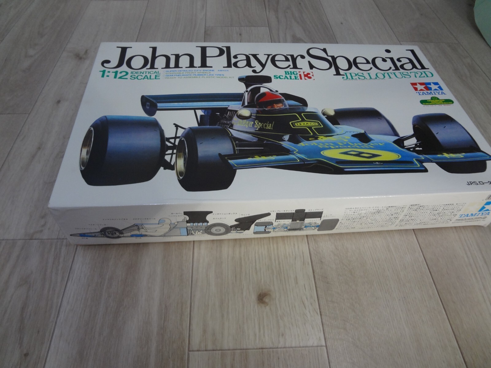 Tamiya John Player Special J.P.S. Lotus 72D 1/12 Scale Model