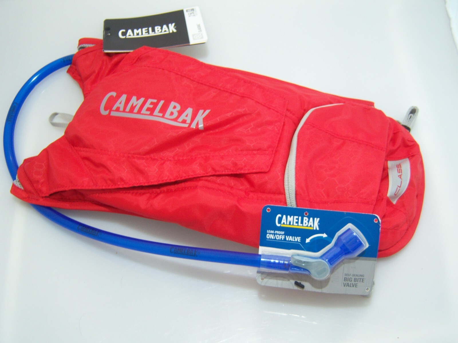 CAMELBAK HYDRATION PACK 2.5 LITER RED CLASSIC 1121602000 New!! Leak Proof ValveのeBay公認海外通販｜セカイモン