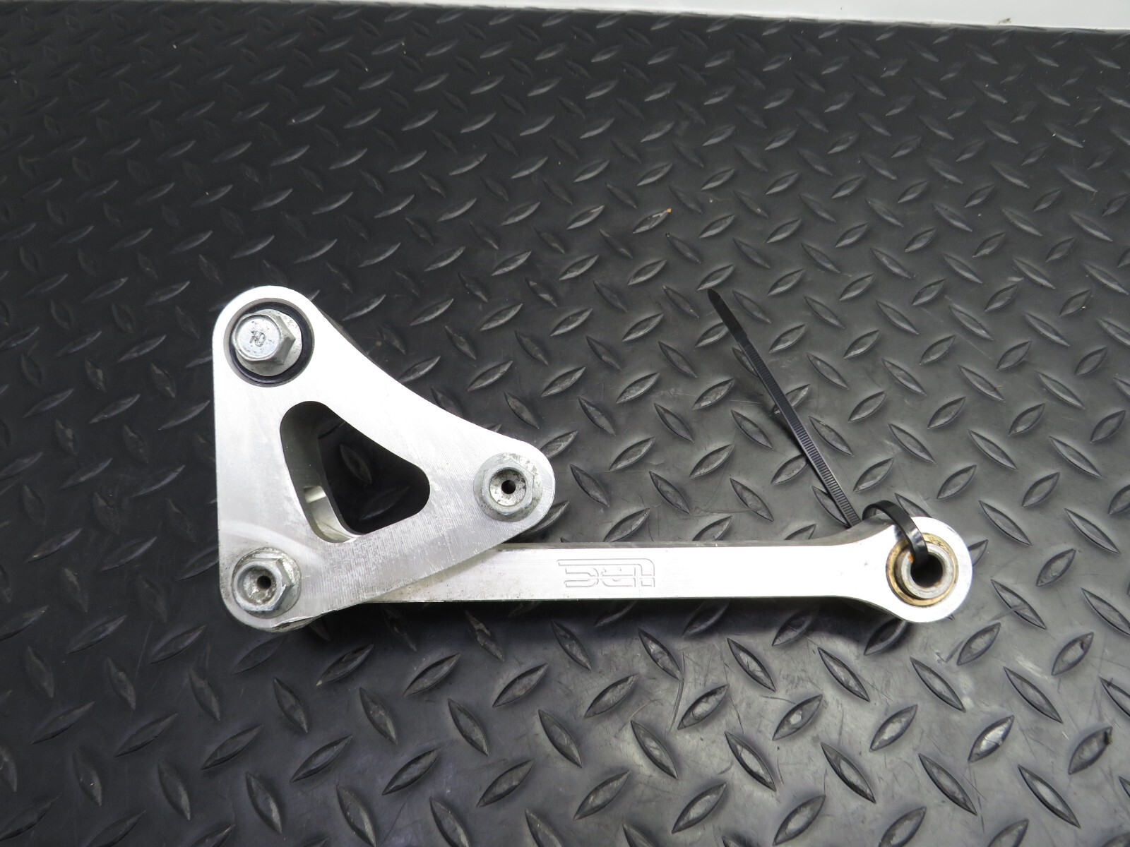 09-14 YAMAHA YZF R1 YZFR1 OEM REAR SHOCK LINKAGE W/ LOWERING