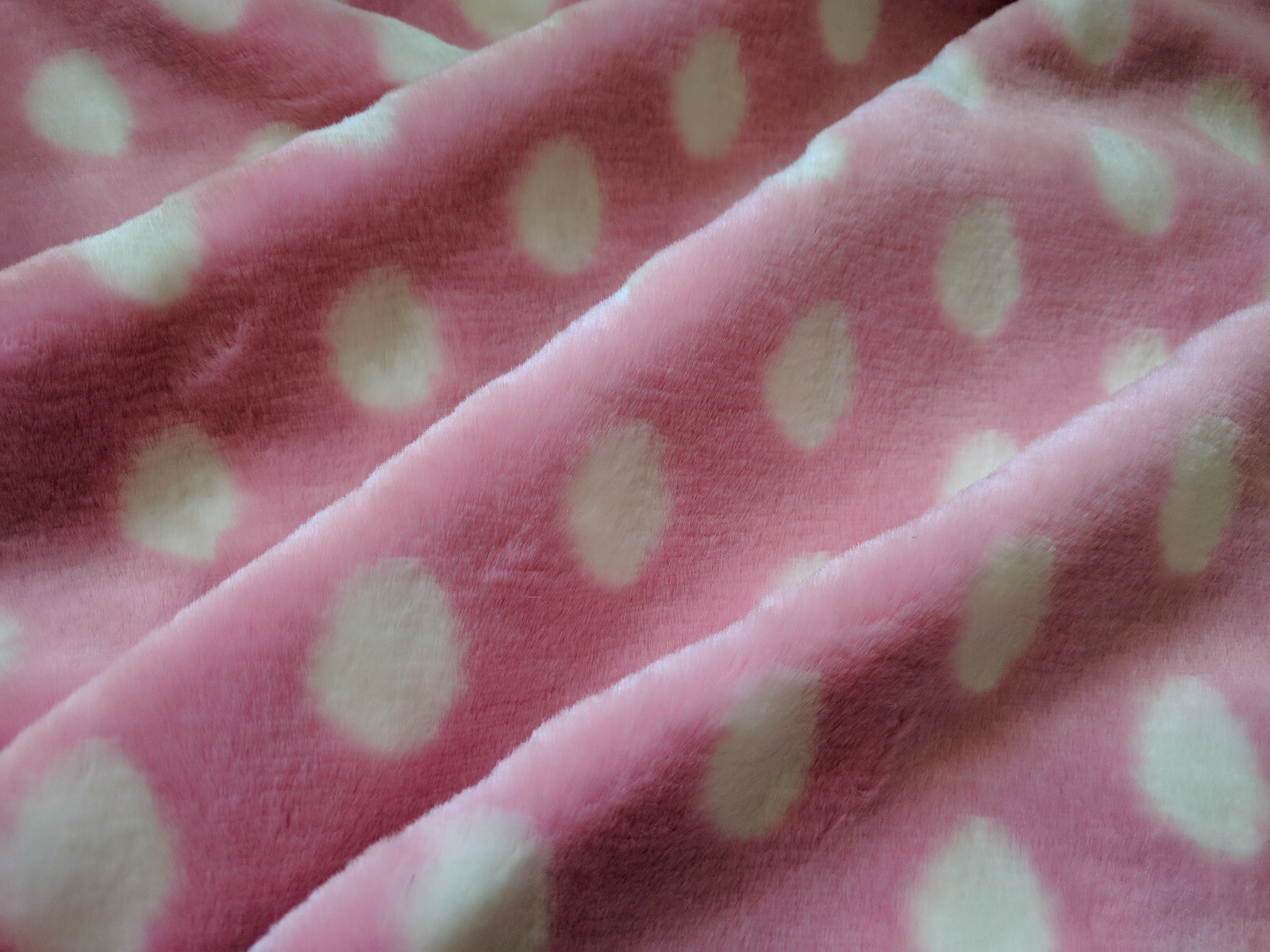 WONDERLAND POLKA DOT SHORT PILE FAUX FUR PINK WHITE DIY FUR STOLE COAT FLUFFY