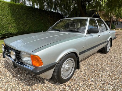 Ford Cortina 2.0 Ghia "S" Restomod Zetec 5 speed . Beautiful car