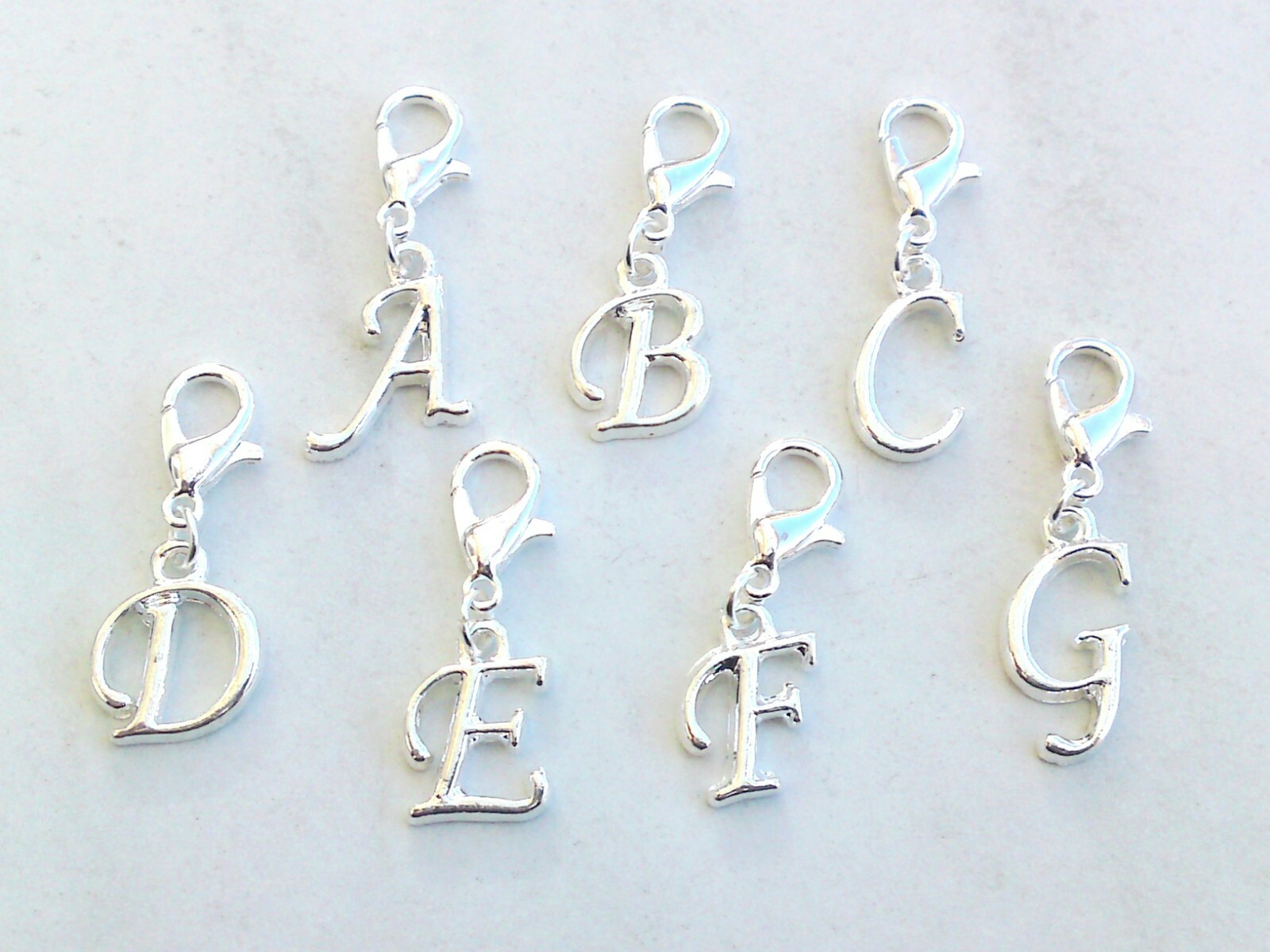 Charms Anhänger BUCHSTABEN A-Z Charm Alphabet Schmuck für Bettelarmband Kette