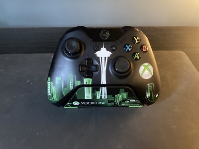 Xbox Seattle Skyline RARE Controller