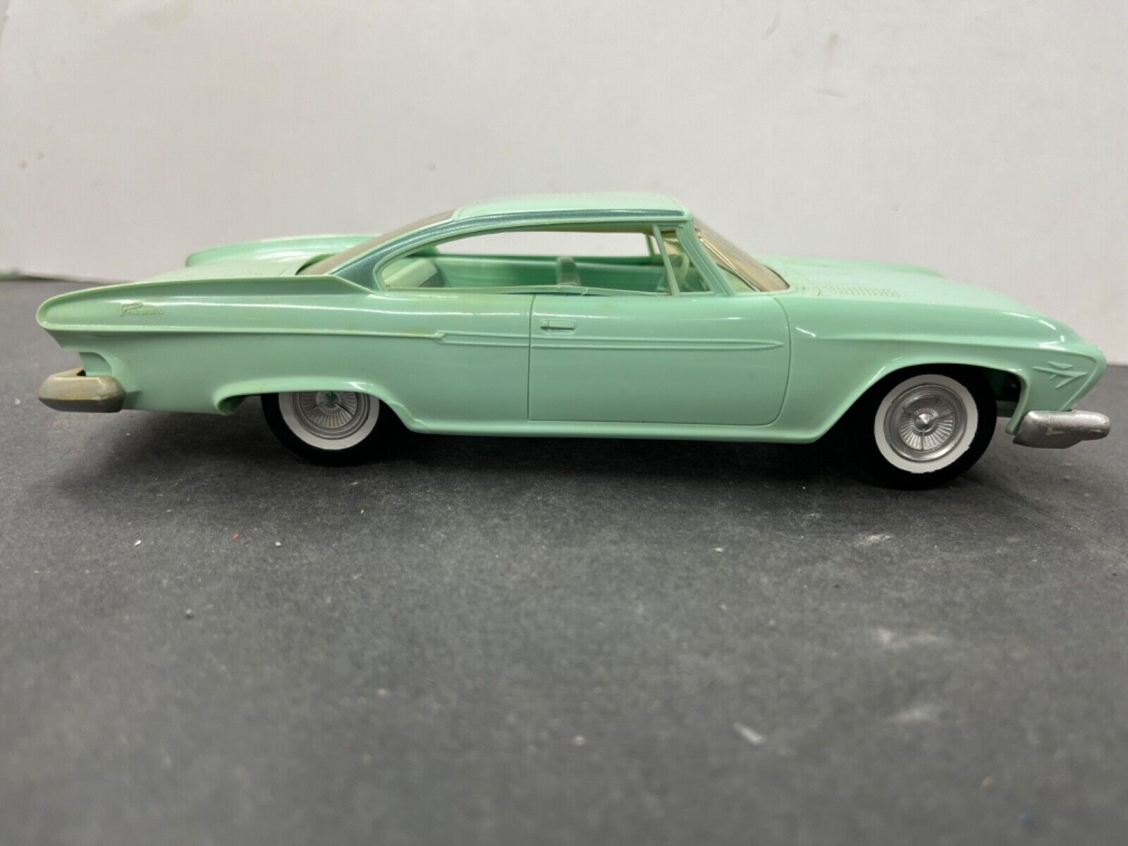 C10 Johan 1961 Dodge Phoenix hardtop Promo model 1/25 C10 Johan 1961 Dodge Phoenix hardtop Promo model 1/25