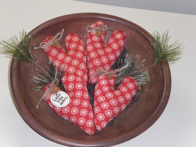 4 Primitive Red Valentine LOVE YOU MORE Hearts Bowl Fillers Ornies Ornaments