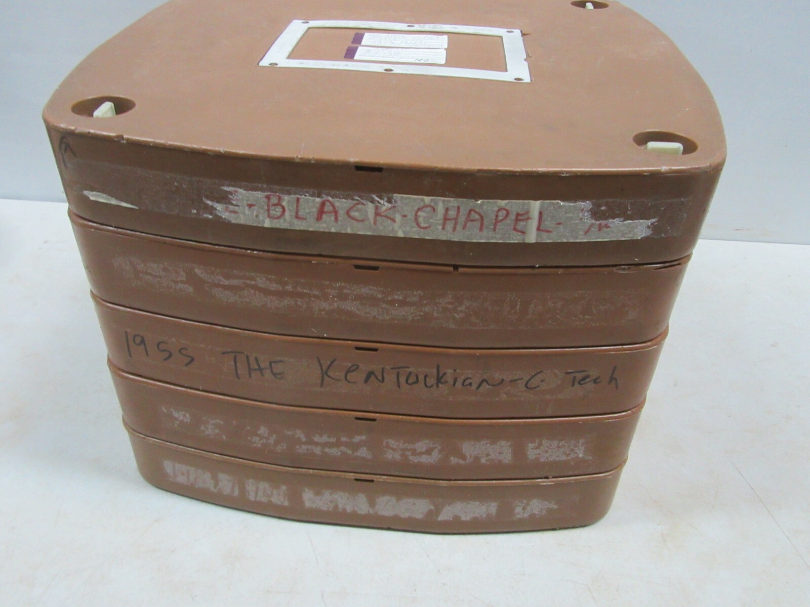 16MM lot of 5-- plastic film storage cases.  Broken handles.