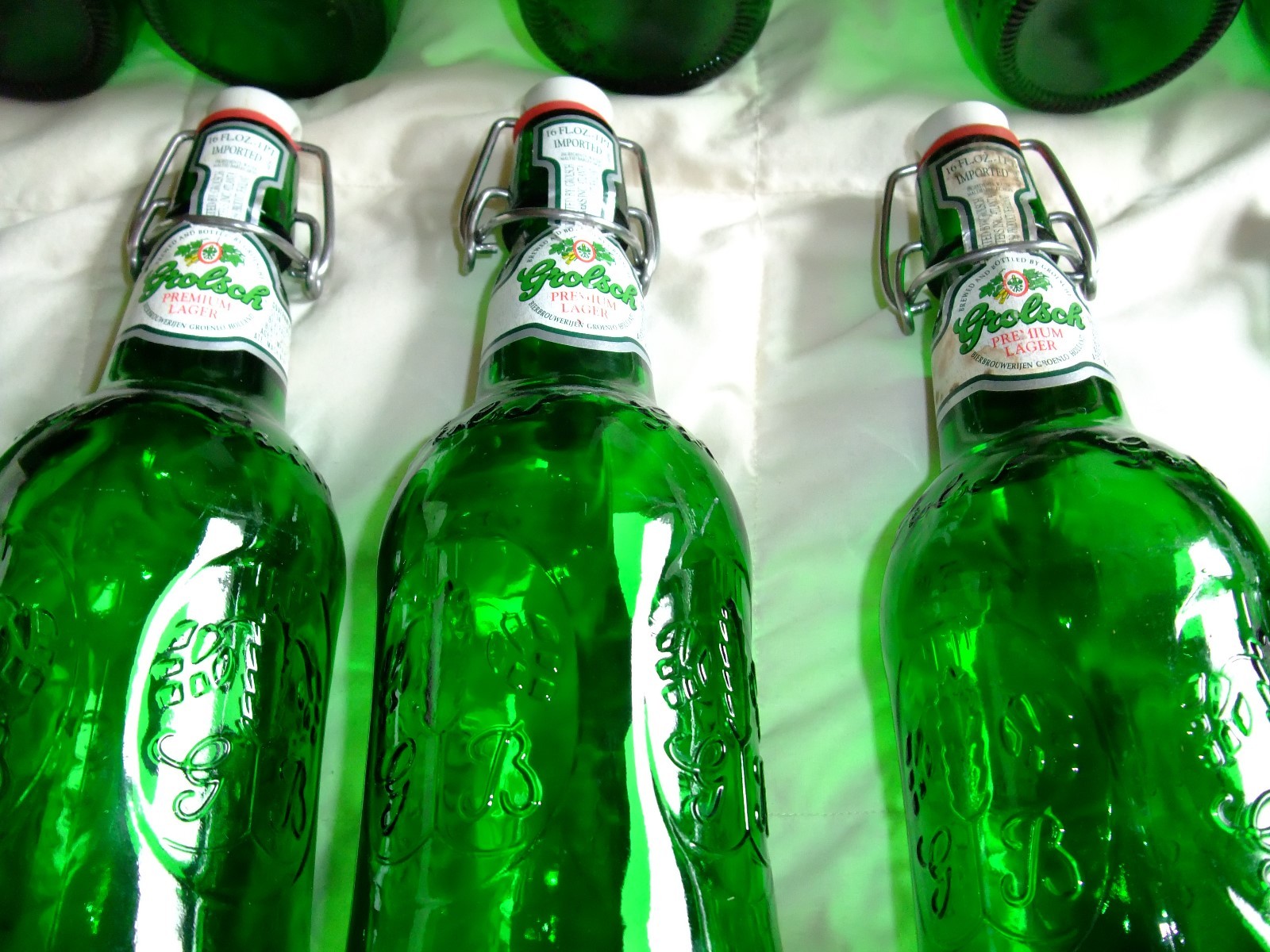 18 Vintage Grolsch bottles with stoppers 16oz 1 PT. Florida, Green, Beer makers!