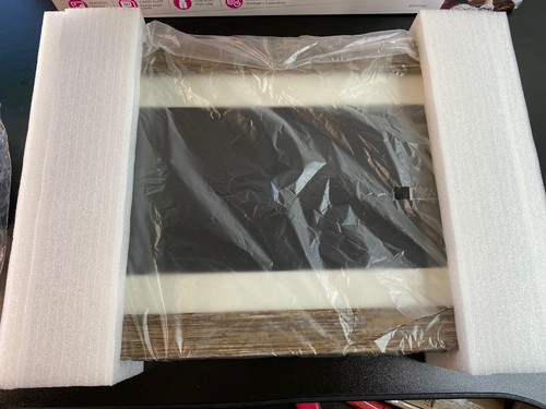 Aluratek ADPFD10F 10-inch Distressed Wood Digital Photo Frame