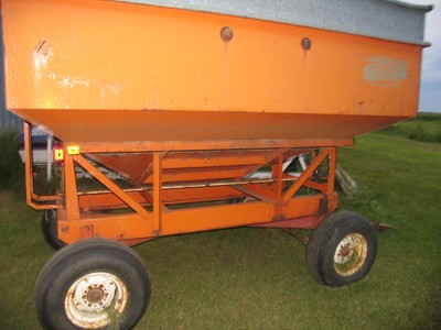 Gravity Wagon 275 bushels 8 ton running gear Corn Beans Wheat Oats Rye