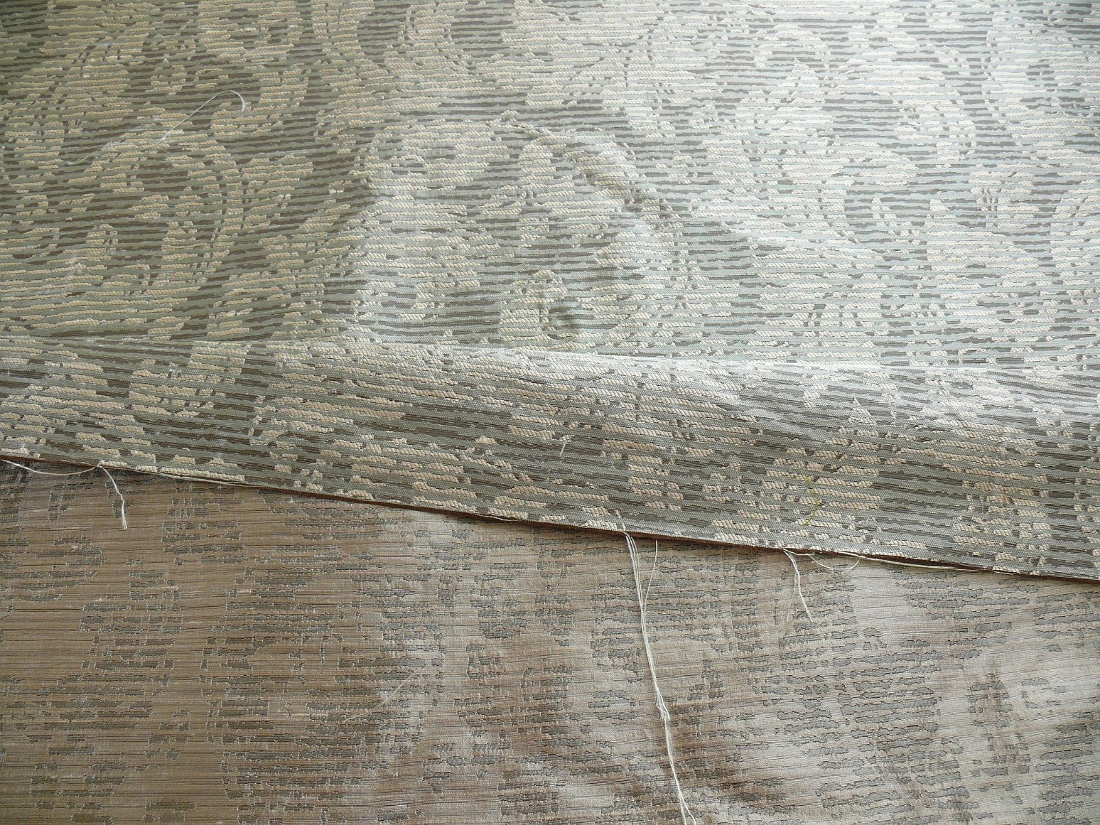 CLOUD HiEND100%SILK JARQUARD PAISLEY SLATE BLUE GREY YD (748Cloud)