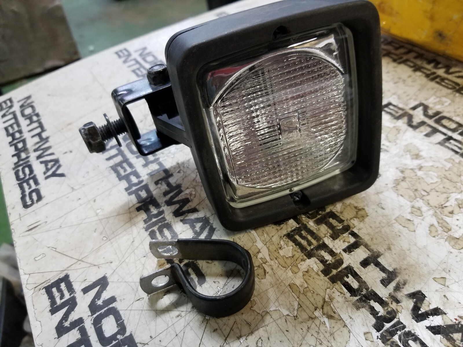 CATERPILLAR 234-4323 LIGHT LAMP 2344323 - Picture 4 of 5