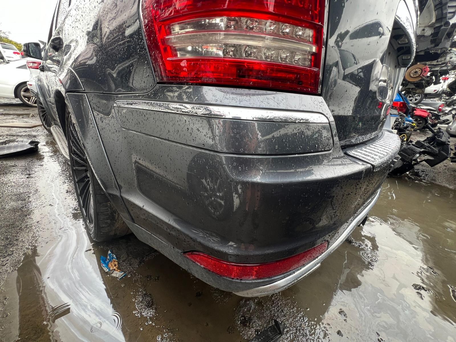 2012 Gl Class MERCEDES BENZ X164 10/2006-11/2012 FUEL DOOR / FILLER image 11