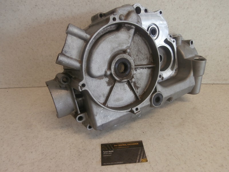 2002 Bombardier Quest 650 4x4 Xt Genuine Engine Motor Crankcase Oil