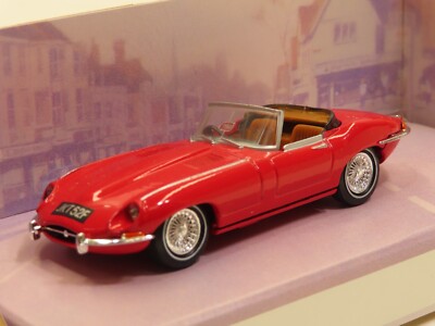 Matchbox DY-18 The Dinky Collection 1968 Jaguar 'E' Type MK. 1 1/2 LN
