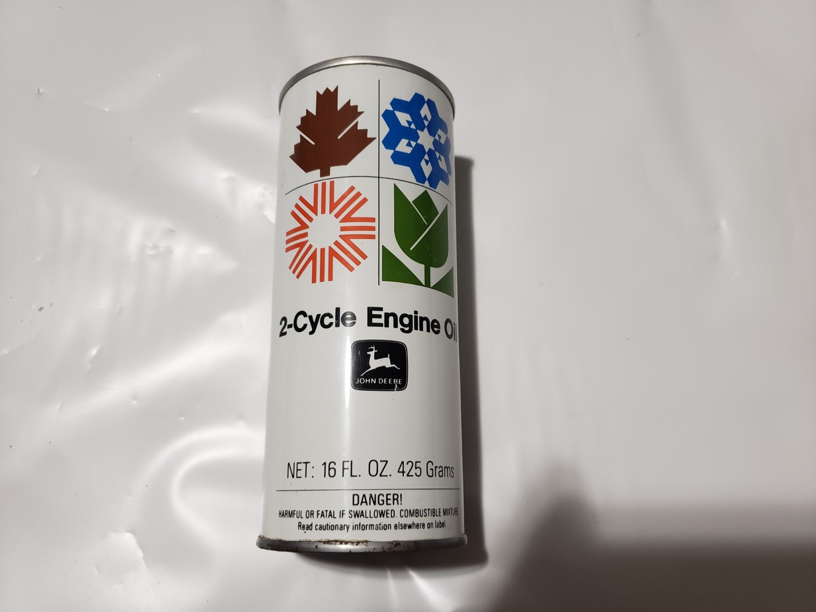2 Cycle John Deere Engine Oil 16 Oz Can TY6244  O5